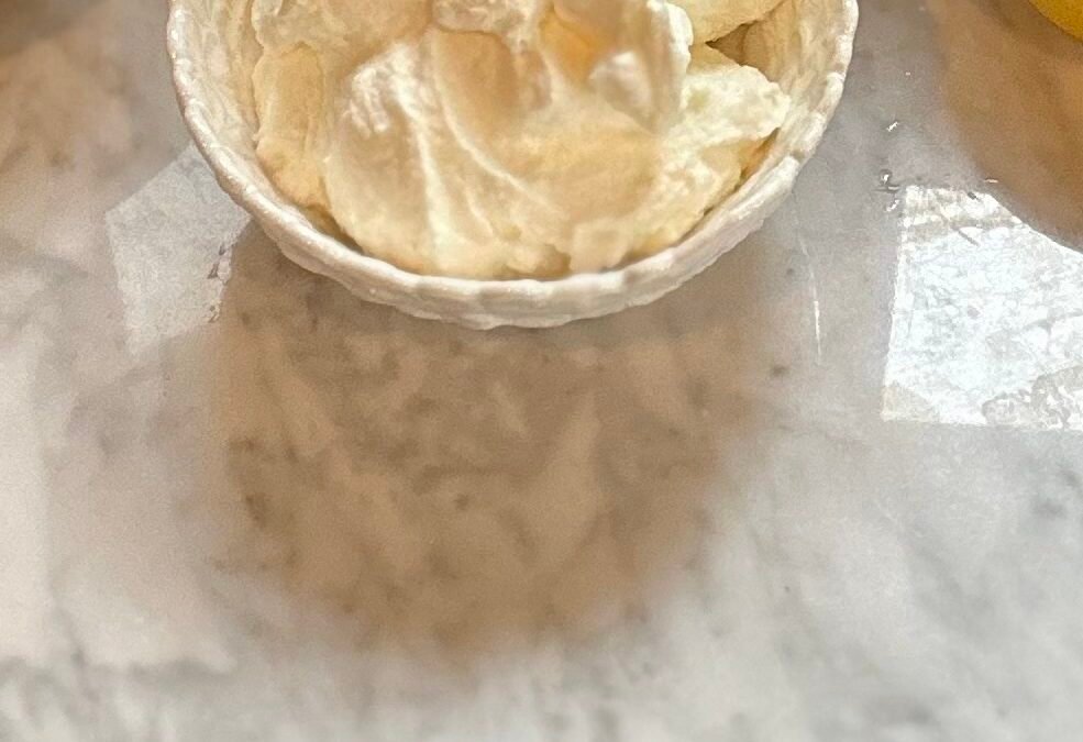 Light and Fluffy Lemon Whipped Cream: A Summer Delight 